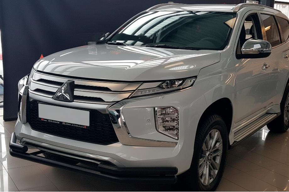 Mitsubishi Pajero Sport 2015– RVS bullbar voorzijde ST085 Black (2020+) Foto 1