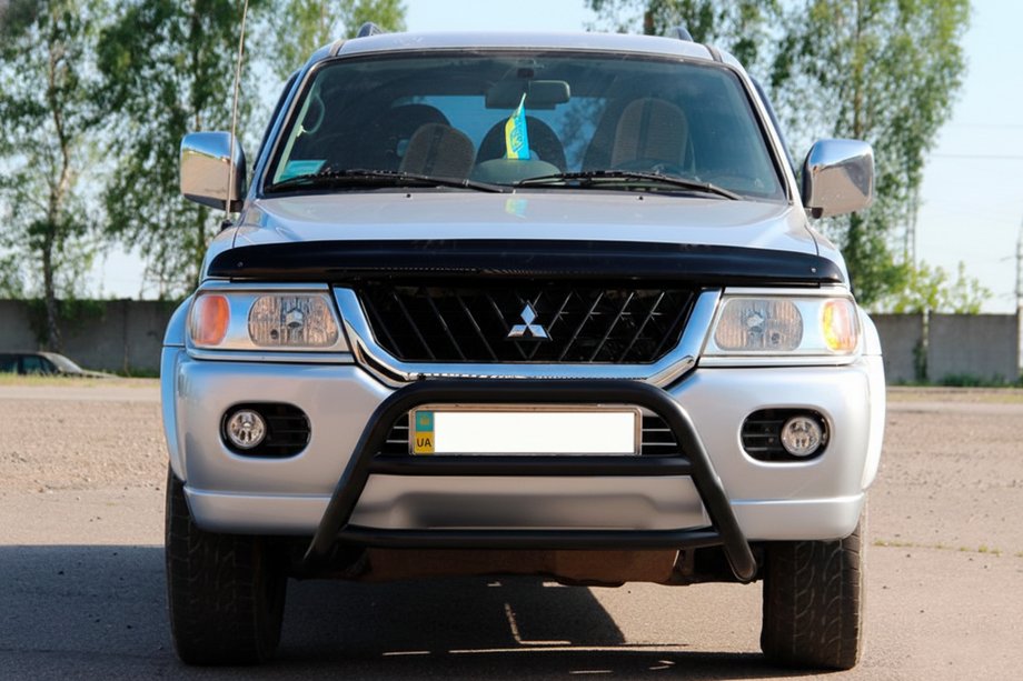 Mitsubishi Pajero Sport 1996–2007 Bullbar WT022 Black (roestvrij staal) Image