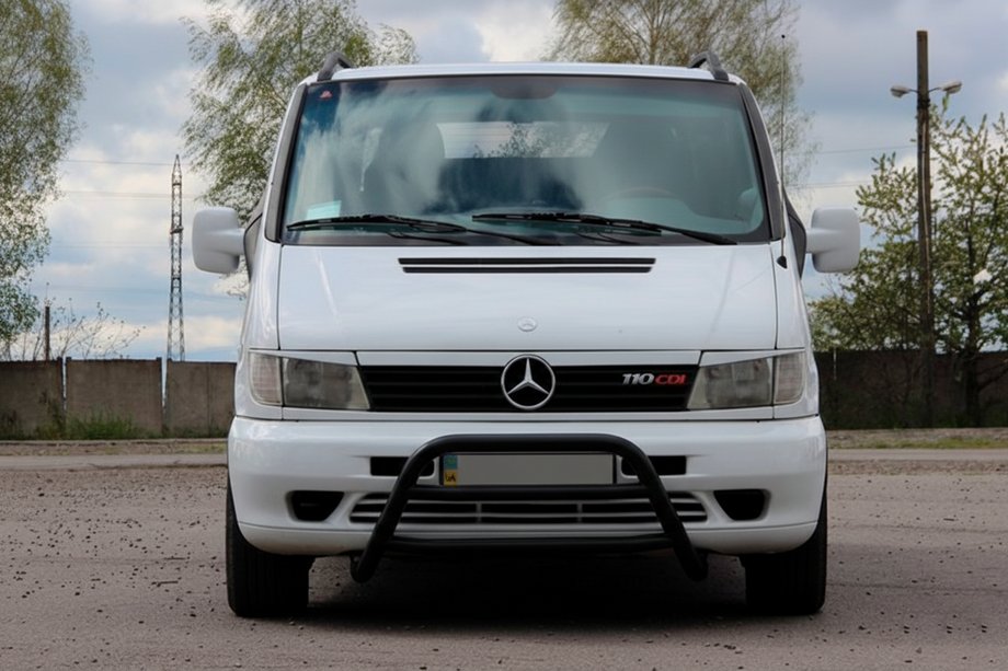 Mercedes Vito W638 1996–2003 Bullbar WT022 Black (RVS) Image