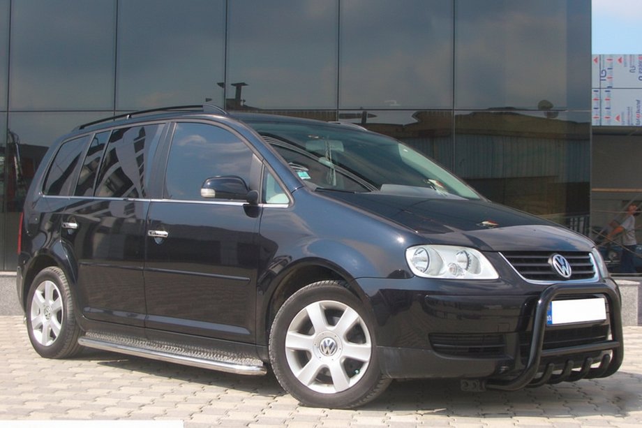Volkswagen Touran 2003–2010 Bullbar QT006 Black (RVS) Image