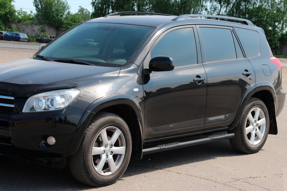 Toyota Rav 4 2006–2013 Zijbuizen voor standaardbasis Black (2 st., RVS) Foto 2