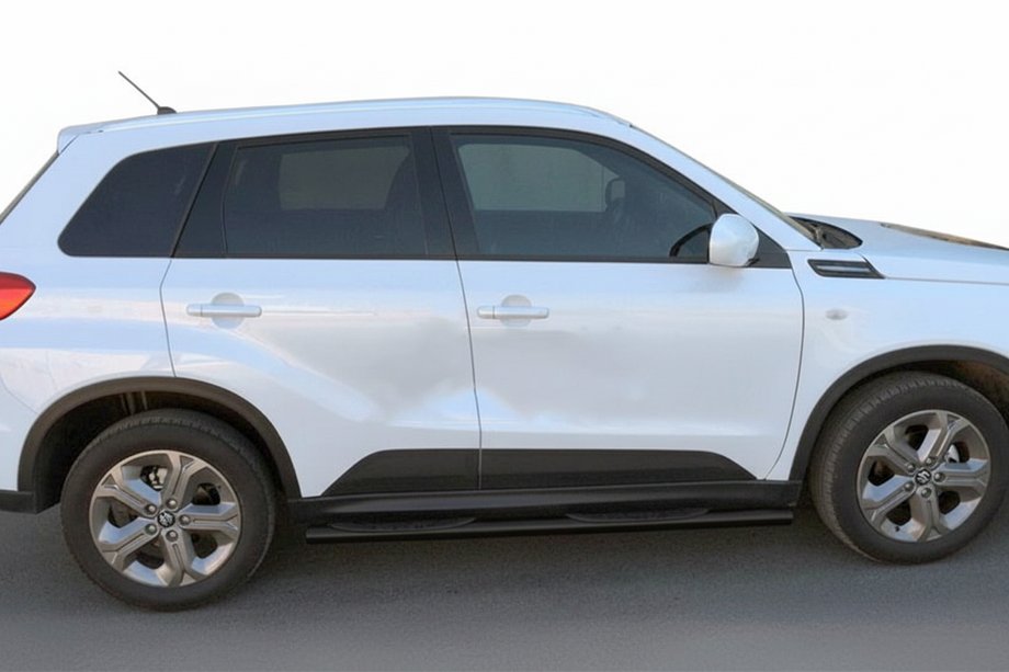 Suzuki Vitara 2015– Sidebars Black (2 st., RVS) Image