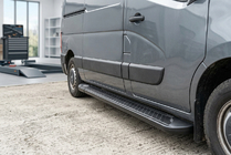 Renault Master 2011–2023 Allmond Black side steps (2 st., aluminium) foto 1