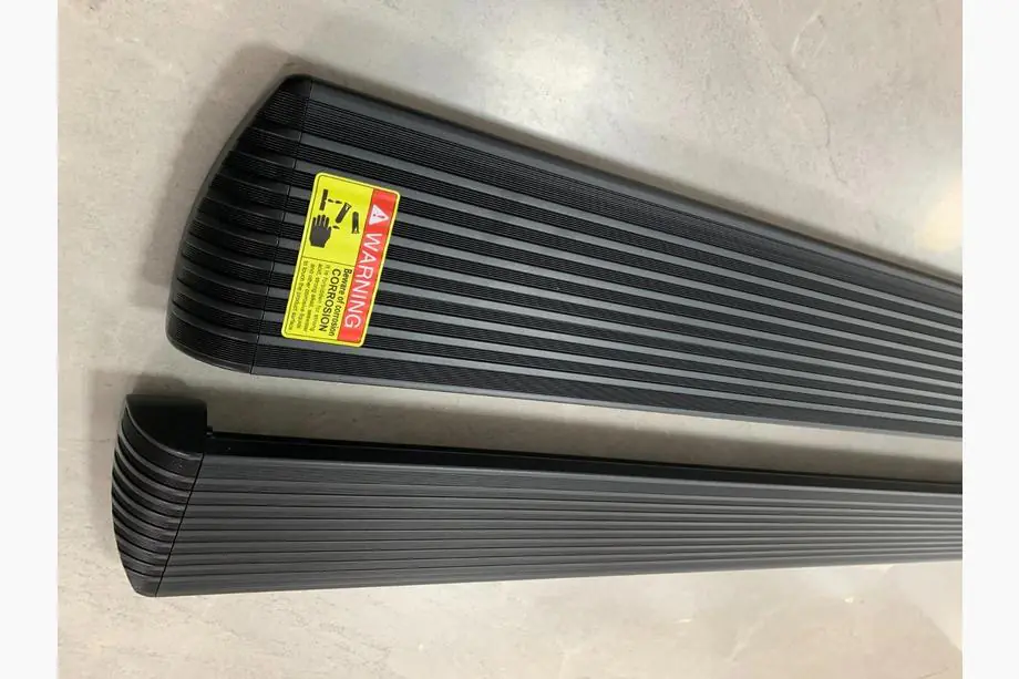 Rolls-Royce Cullinan 2018– OEM side steps (set van 2) Foto 9