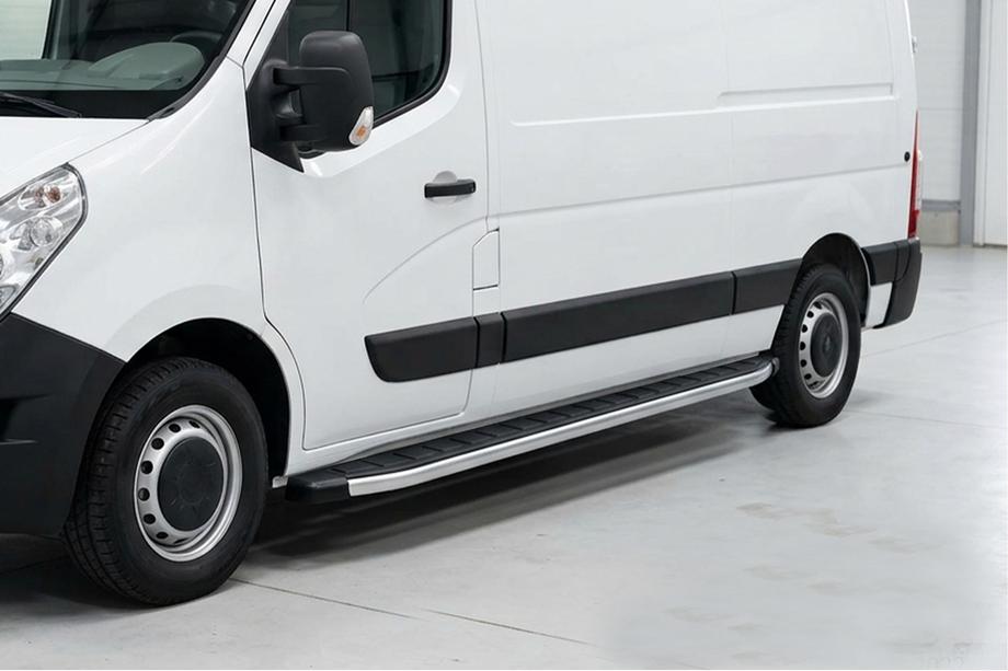 Renault Master 2011–2023 Fullmond side steps (2 stuks, aluminium) Image