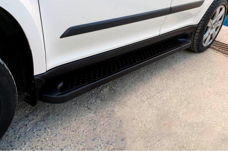 Skoda Yeti 2009–2017 Allmond Black side steps (2 st., aluminium) Image
