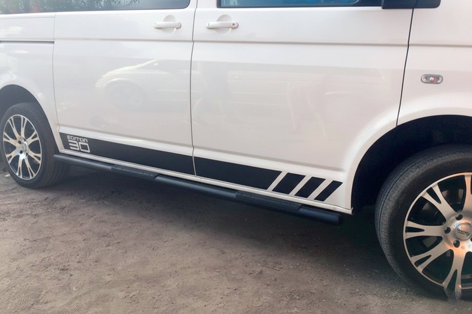 Volkswagen T5 Transporter 2003–2010 Sidebars Black (2 st., RVS) 70 mm, lange wielbasis Foto 12