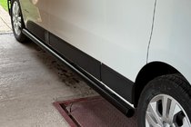 Renault Trafic 2001–2015 Zijbuizen BB002 Black (2 st., RVS) foto 2