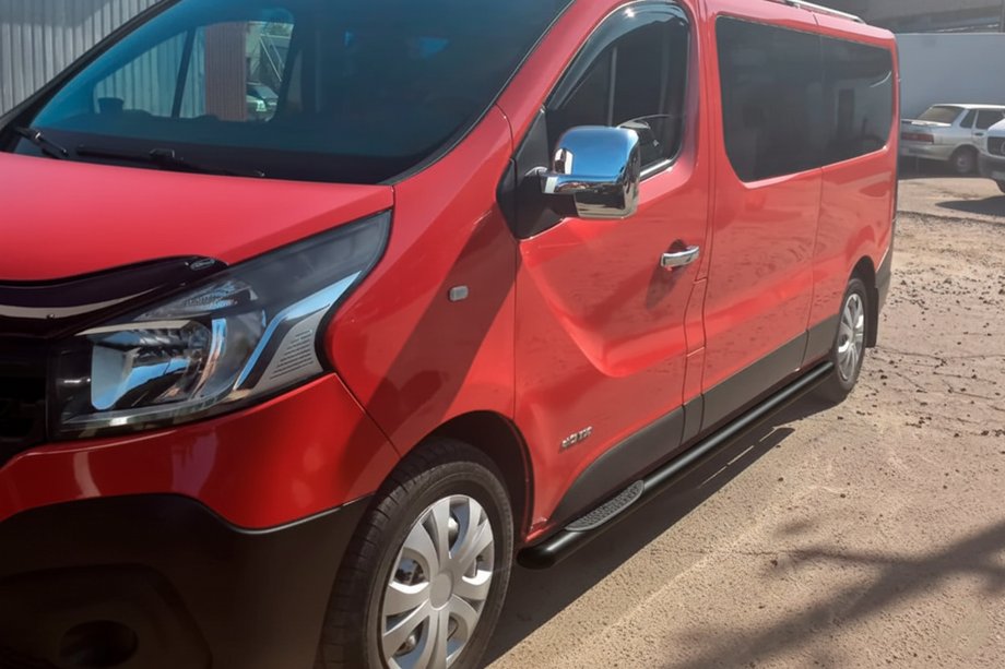Fiat Talento 2016– Zijbuizen BB002 Black (2 st., RVS) 70 mm, korte wielbasis Foto 5