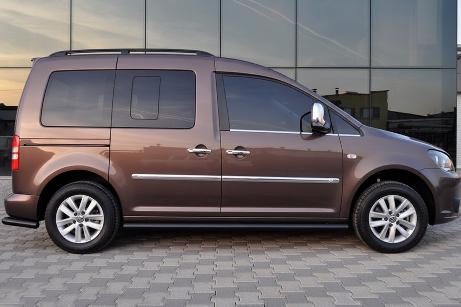 Volkswagen Caddy 2015–2020 Sidebars BB001 Black (2 stuks, RVS) Ø60, standaard basis Foto 9