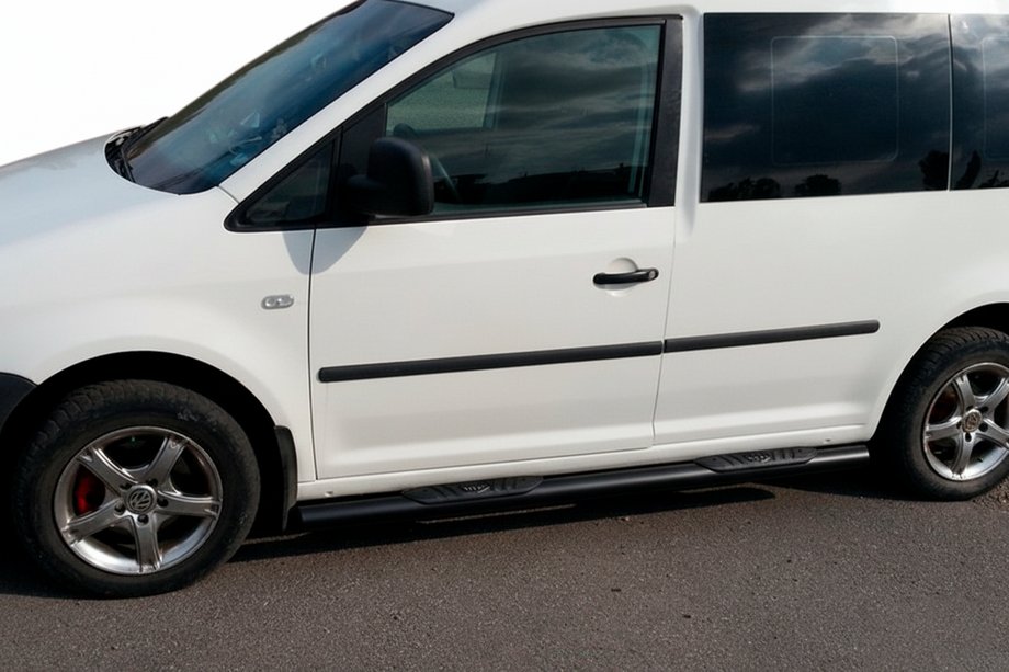 Volkswagen Caddy 2015–2020 Sidebars BB001 Black (2 stuks, RVS) Ø60, standaard basis Foto 5