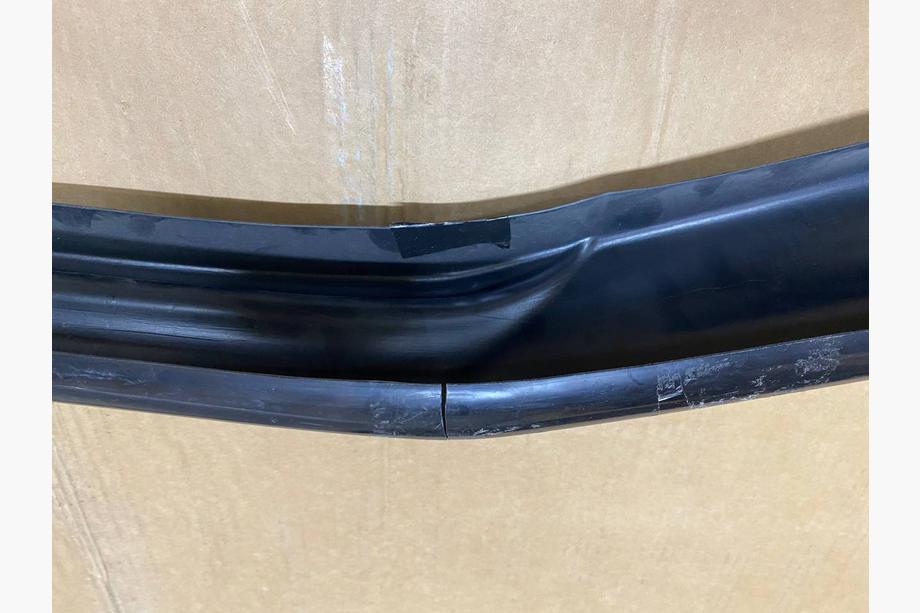 Volkswagen Jetta 2011–2018 Outlet Front lip spoiler DPT V-1 (2014-2018, hoogglans zwart) Foto 4