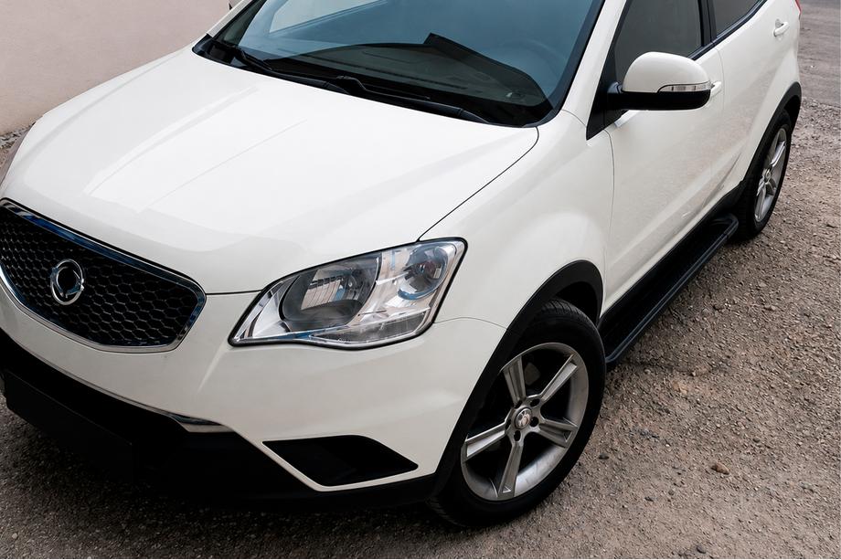 SsangYong Korando 2010–2019 Allmond Black side steps (2 st., aluminium) Image