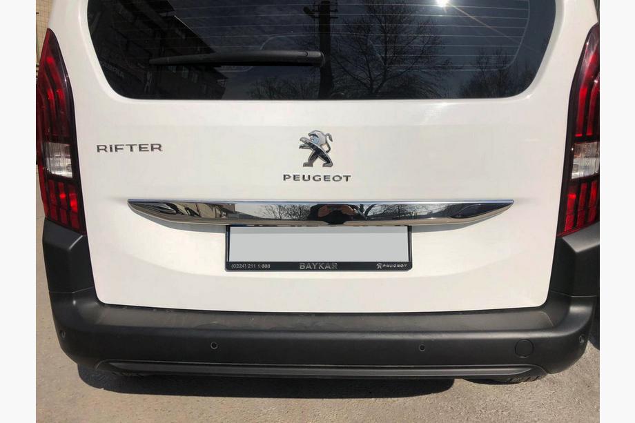Peugeot Partner/Rifter 2019– Outlet: sierlijst boven kenteken (RVS) Image