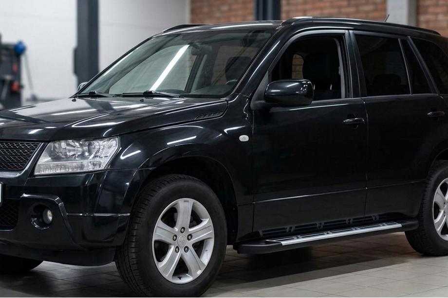 Suzuki Grand Vitara 2005–2017 Sunrise side steps (2 stuks, aluminium) Image