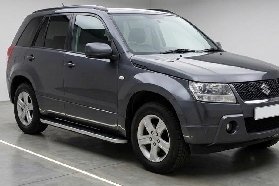 Suzuki Grand Vitara 2005–2017 Side steps Tayga Grey (set van 2, aluminium) Image