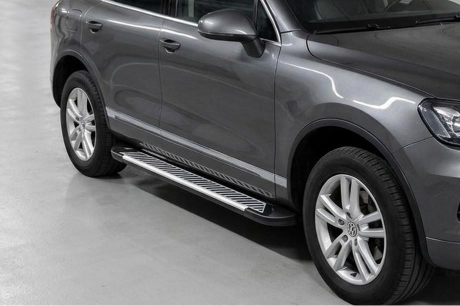 Volkswagen Touareg 2002–2010 Line side steps (set van 2, aluminium) Image
