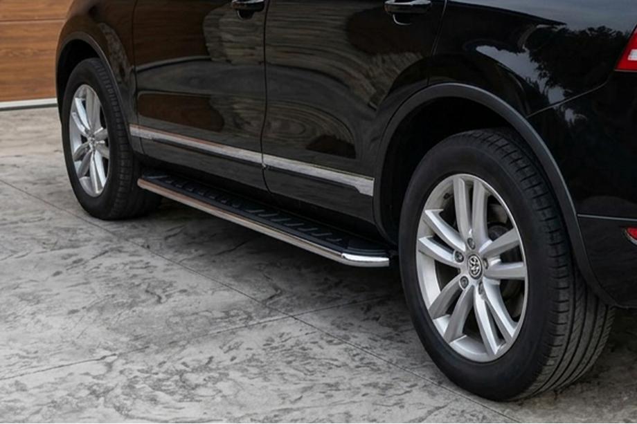 Volkswagen Touareg 2002–2010 Maydos V1 zijtreden (set 2 stuks, aluminium + RVS) Image