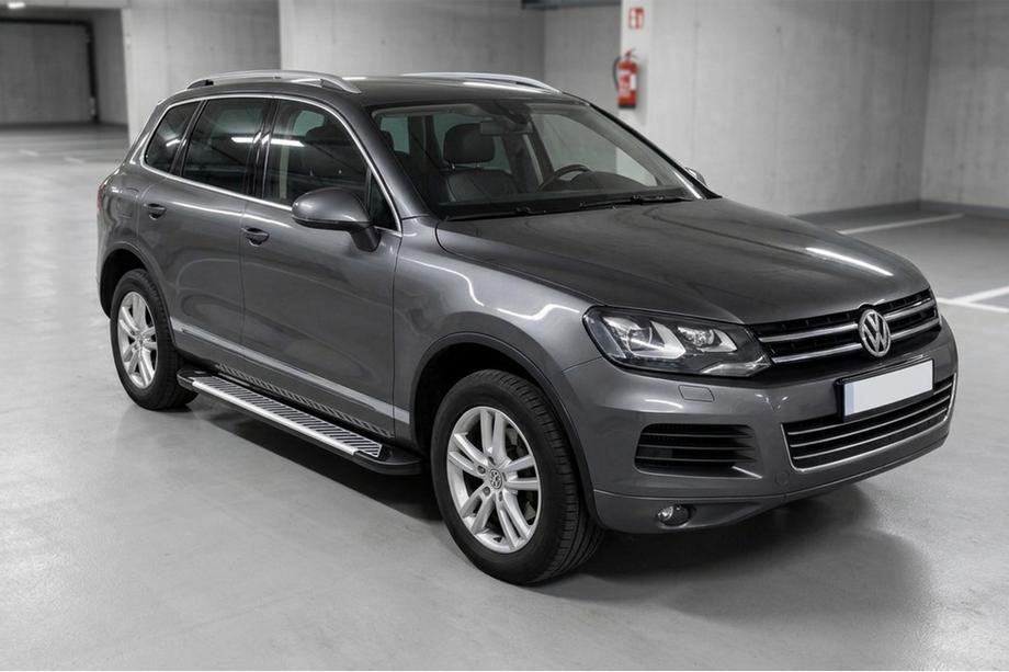 Volkswagen Touareg 2010–2018 Line side steps (set van 2, aluminium) Image