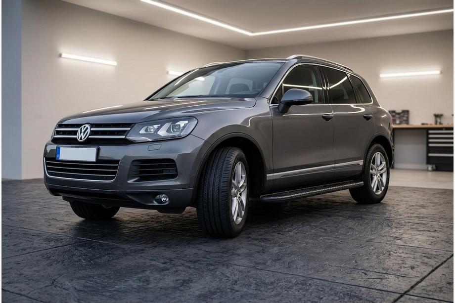 Volkswagen Touareg 2010–2018 Bosphorus Black side steps (2 st., aluminium) Image