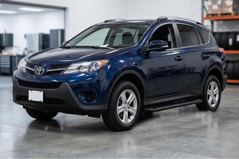 Toyota Rav 4 2013–2018 Allmond Black side steps (2 st., aluminium) Image