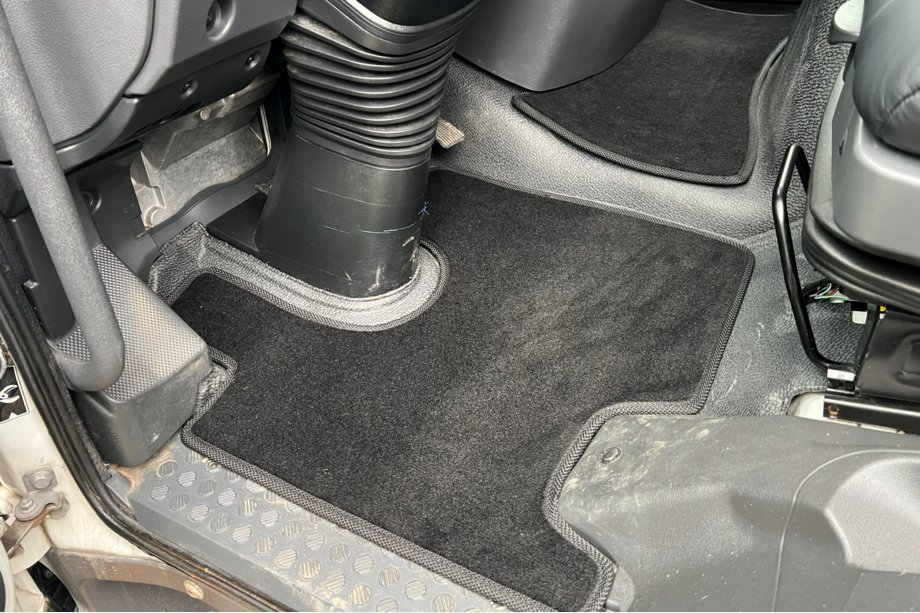 Mercedes Atego 2013– Premium stoffen automatten (Zwart) Image