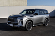 Infiniti QX80 van de 2e generatie: specs, uitrusting, foto's foto 2