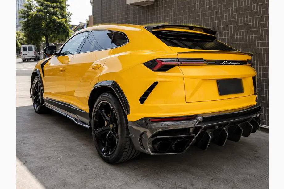 Lamborghini Urus 2018– MNSR Carbon bodykit set (voor 2018-2022) Foto 5