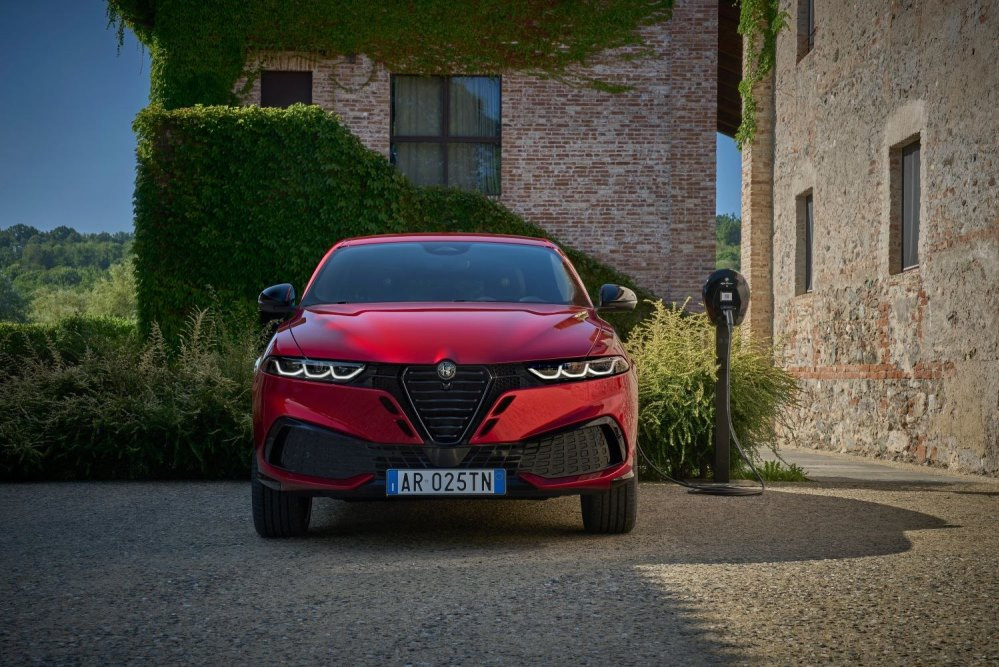 Review Alfa Romeo Tonale 2025: Italiaans design in compacte crossover