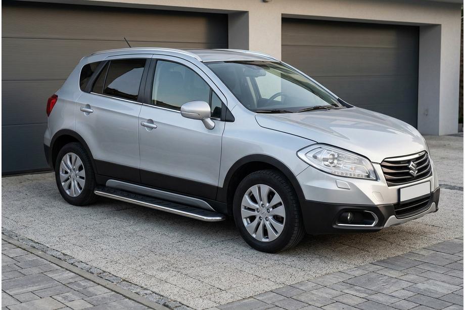 Suzuki SX4 S-Cross 2013–2016 Maydos V1 zijtreden (set 2 stuks, aluminium + RVS) Image