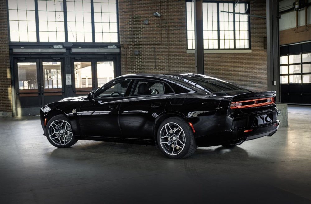 Vierdeurs Dodge Charger VIII: review van een moderne muscle car