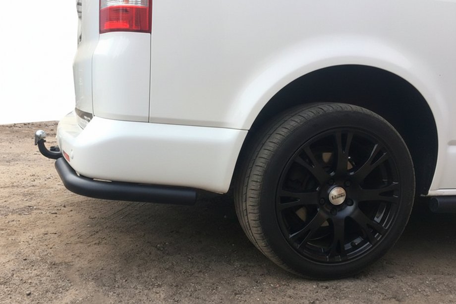 Volkswagen T5 Transporter 2003–2010 Achterhoekbeschermers AK003 Black (2 st., roestvrij staal) Foto 2