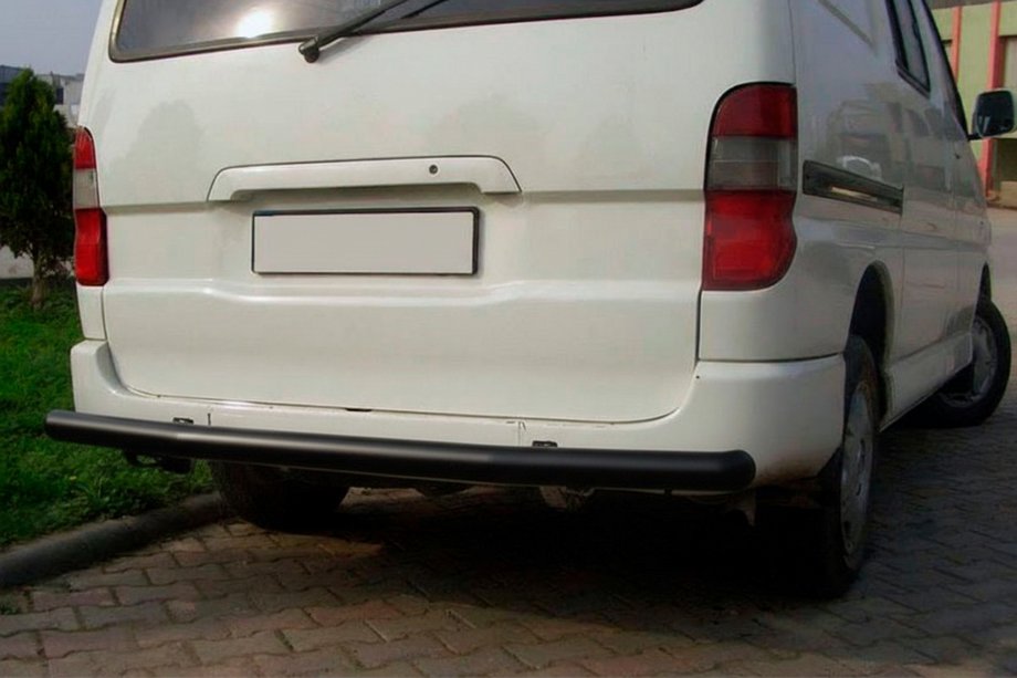 Toyota HiAce Achterbeschermbeugel Black (RVS) Image