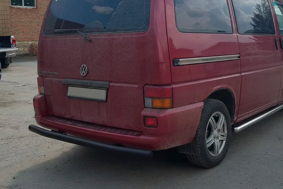 Volkswagen T4 Caravelle/Multivan 1990–2003 Achterbeschermbeugel AK002 Black (RVS) Foto 1