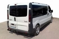 Renault Trafic 2001–2015 Achterhoeken AK003 Black (RVS) foto 1