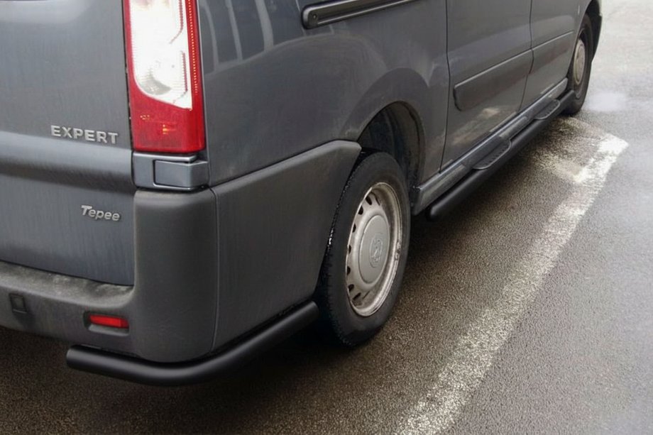 Fiat Scudo 2007–2015 Achterhoeken AK003 Black (2 stuks, RVS) Image