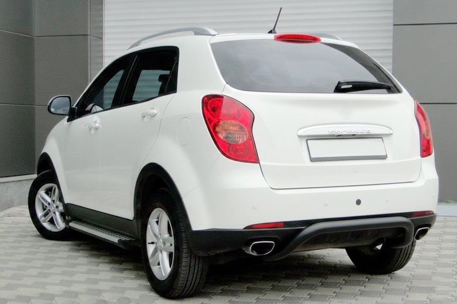 SsangYong Korando 2010–2019 Achterbeschermbeugel AK006 Black (RVS) Image