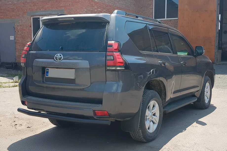 Toyota Land Cruiser Prado 150 2009–2023 Achterbeschermbeugel AK002 Black (RVS) Foto 1