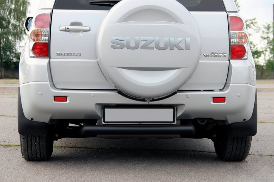 Suzuki Grand Vitara 2005–2017 Achterbumperbeschermer AK002 Black (RVS) Image