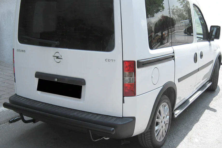 Opel Combo 2002–2012 Achterbeschermbeugel AK002 Black (RVS) Image
