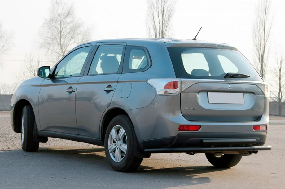 Mitsubishi Outlander 2012–2021 Achterbeugel AK004 Black (RVS) Image