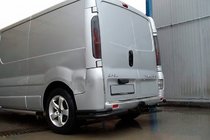 Renault Trafic 2001–2015 Achterhoekbeugels AK003-Подвійний Zwart (RVS) foto 1