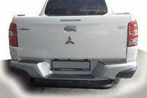 Mitsubishi L200 2015–2024 Achterbumperbeugel AK007 Black (RVS) foto 1