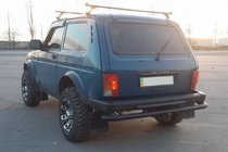 Lada Niva en Urban 1977– Achterbeschermbeugel AK002 dubbel Zwart foto 1