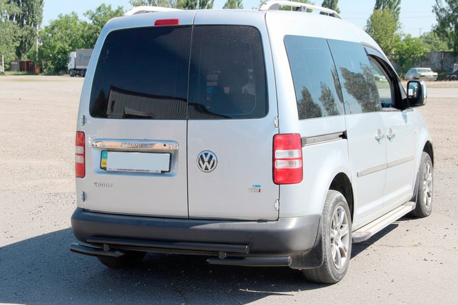 Volkswagen Caddy 2004–2010 Achterbeugel AK003-2 Black (2 stuks, RVS) Foto 4