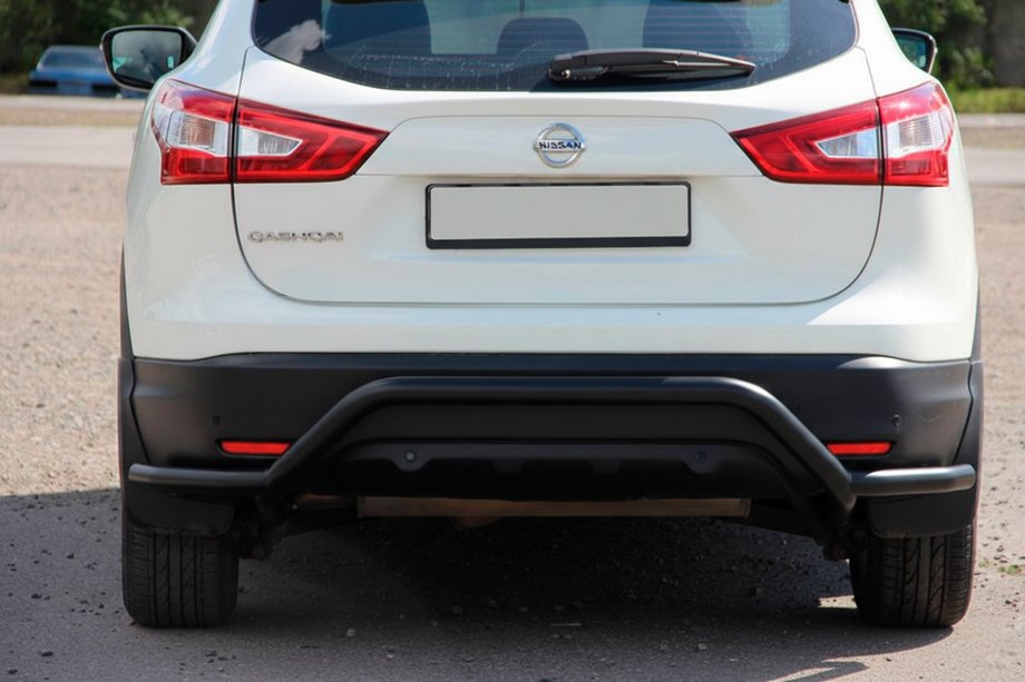 Nissan Qashqai 2014–2021 Achterbeugel AK007-Plus Black (RVS) Image