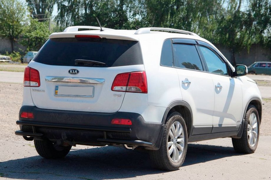 Kia Sorento II XM 2009–2014 Achterbeschermbeugel AK003-2 Black (RVS) Image