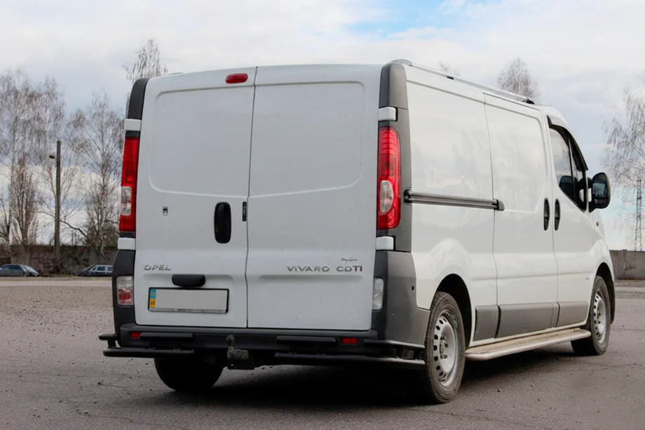 Renault Trafic 2001–2015 Achterbeschermbeugel AK003-Plus-2 Black (RVS) Image