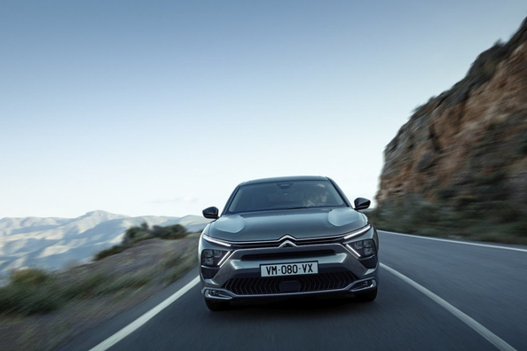 Review Citroën C5 X Hybrid: comfortabele crossover-liftback met mild-hybrid