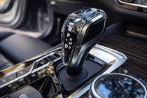 BMW 5 Serie G30/G31 2017–2023 Set kristallen interieuraccenten (automaatkeuzehendel + knoppen) foto 3